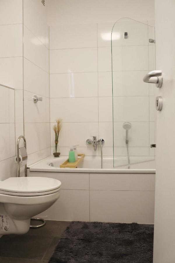 3 Zimmer, 68Qm, Parkplatz, Messe Dus, Logport, Duisport Duisburg Dış mekan fotoğraf